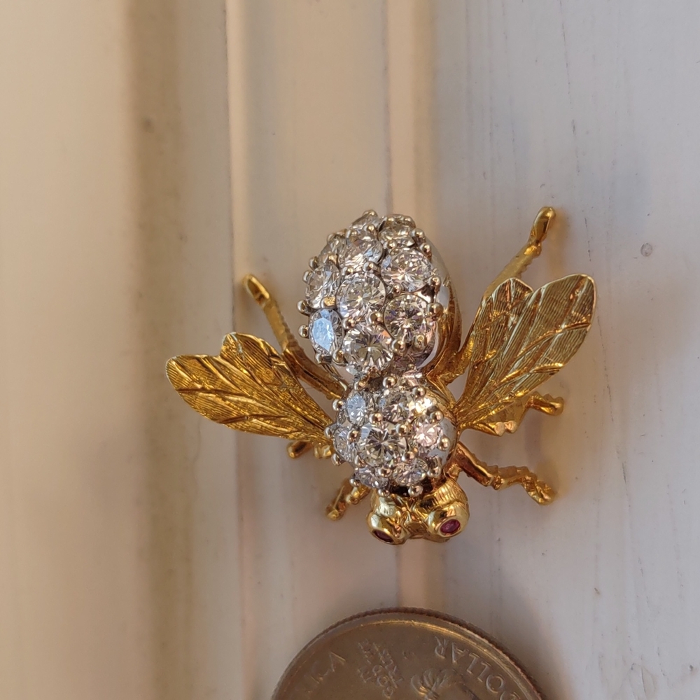 Diamond Bee pin brooch Ruby eyes, 18k yellow gold, Herbert Rosenthal Natural - Picture 5 of 15